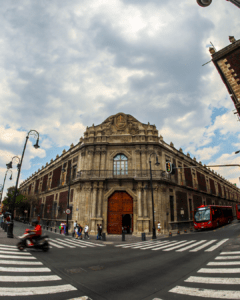 Centro Histórico de la Ciudad de México | Canon m50 + Rokinon 8mm | IG: @bosniomx